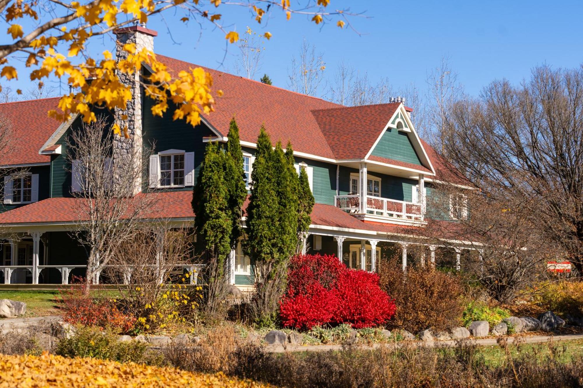 Le Baluchon Eco-Villegiature Saint-Paulin Экстерьер фото